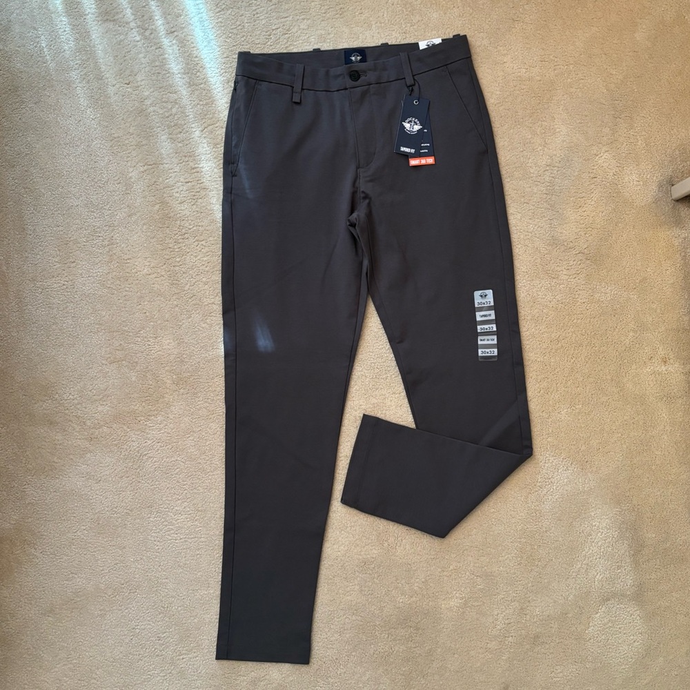 Dockers Tapered Fit Smart 360 Tech Alpha Tech Pants